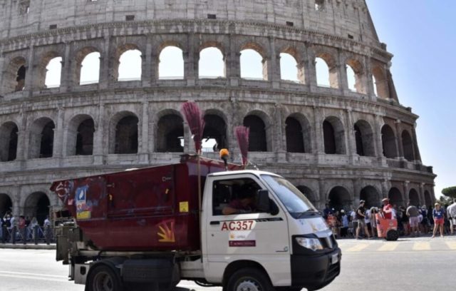 Roma paga la tassa sui rifiuti tra le più alte d’Italia: ecco il motivo