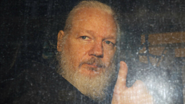 Sono passati cinque anni dall’arresto di Julian Assange e gli Stati Uniti stanno dimostrando tutta la loro ipocrisia  