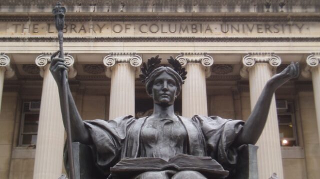 La Columbia University cede al diktat di Donald Trump