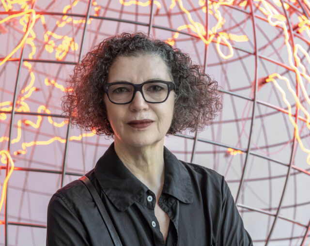 <strong>Le opere di Mona Hatoum ci insegnano che il confine non è una linea geografica</strong>